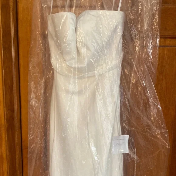 SOLD Lulu’s Satin Wedding Gown - Picture 6 of 10